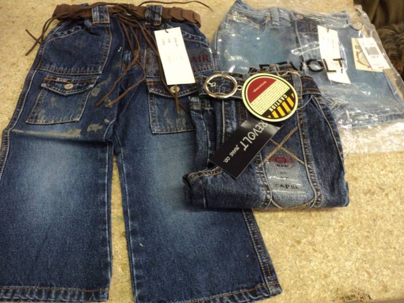 lot 101 image: 2 pair Jeans and 1 pair Shorts siz...