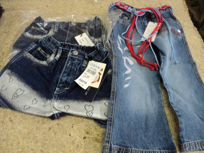 lot 102 image: 2 pairs Shorts and 1 pair Jeans si...