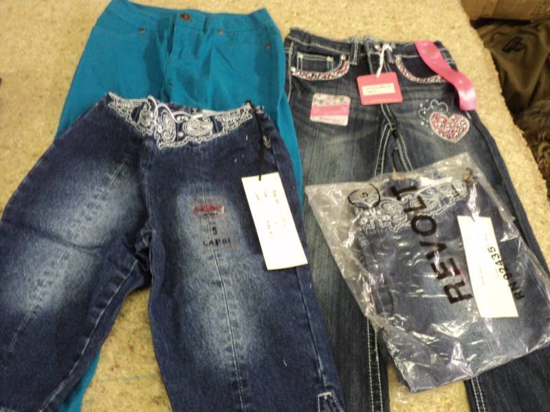 lot 103 image: 2 pairs Jeans and 2 Pairs Capris s...