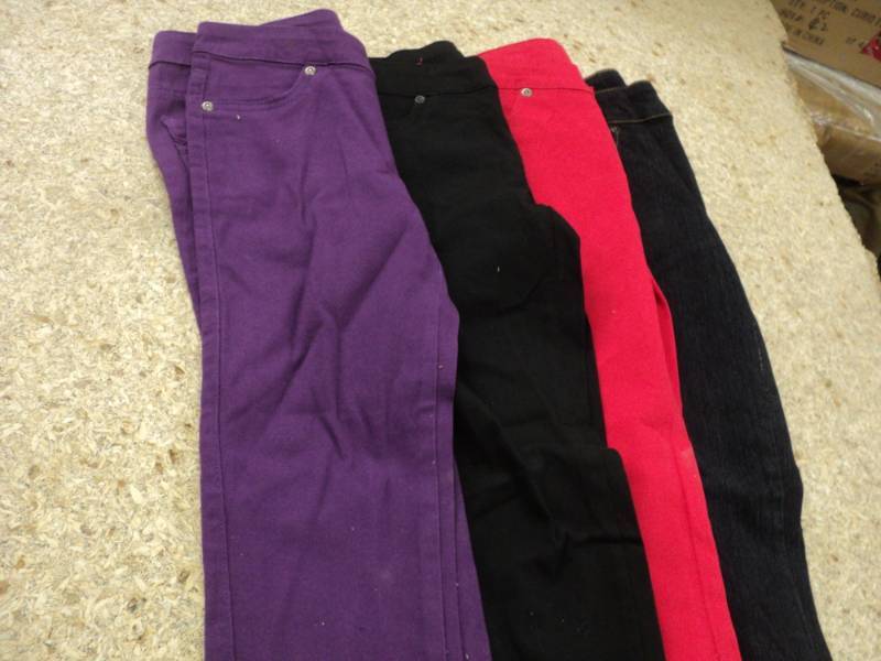 lot 106 image: 4 pairs Jeans size 7 Girls...