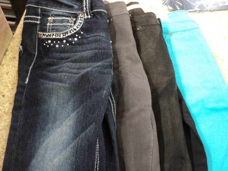 lot 109 image: 4 pairs jeans size 10 Girls...