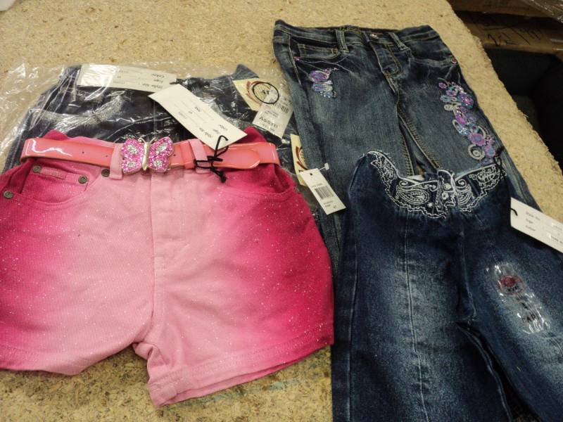 lot 120 image: 1 pair Jeans, 2 pairs Shorts and 1 ...