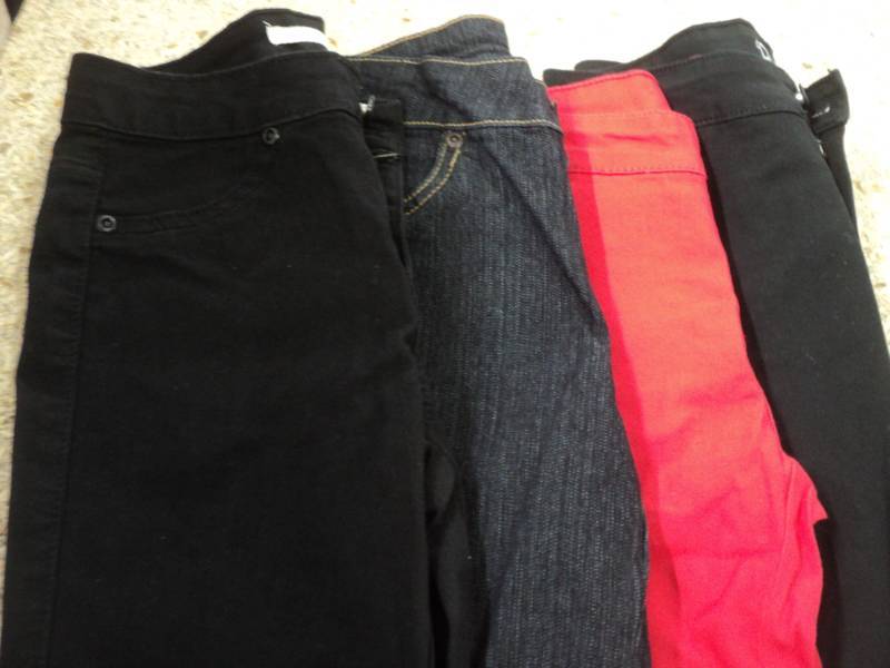 lot 128 image: 4 pairs jeans size 10 Girls...