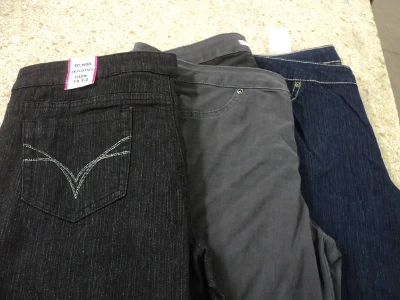 lot 141 image: 3 pairs Jeans size 18 12 Girls...