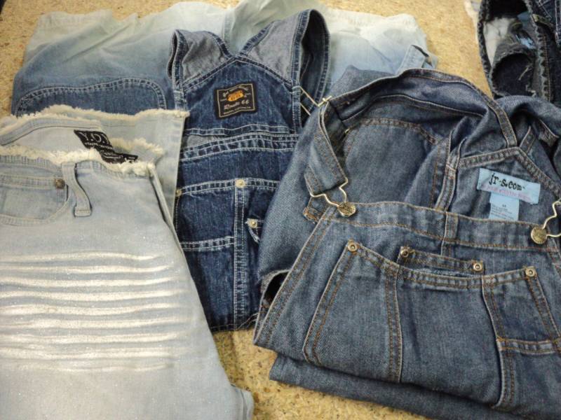 lot 149 image: 1 pair YOYO jeans, 1 pair Shortalls...