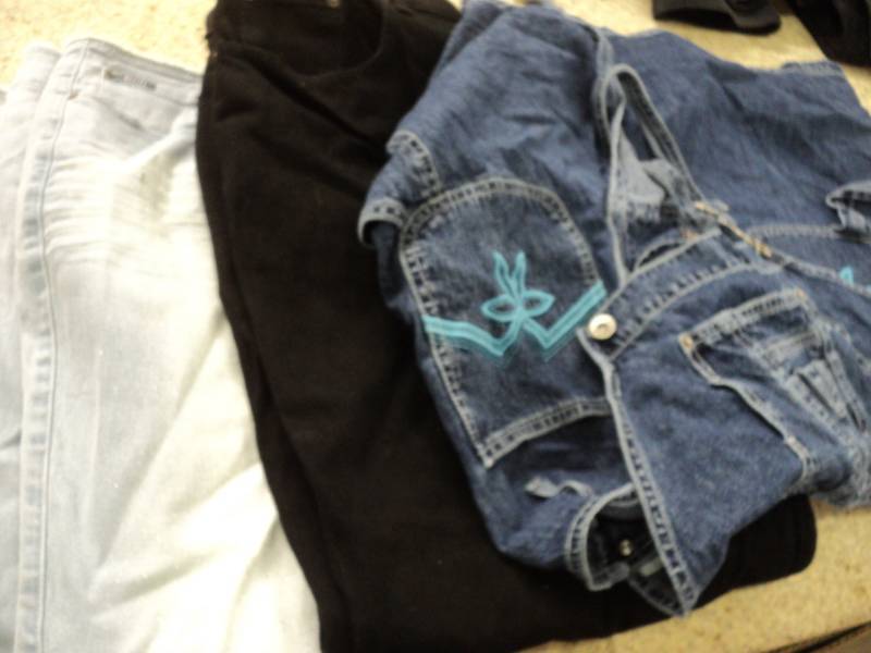 lot 157 image: 2 pairs Jeans, 1 pair Shortalls si...