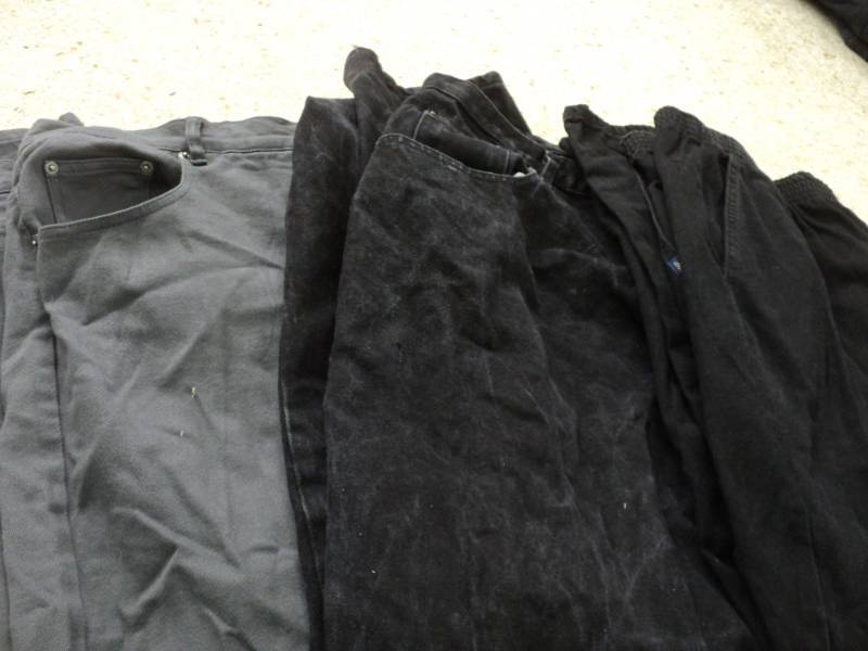 lot 159 image: 3 pair Jeans size 24 Average ladie...