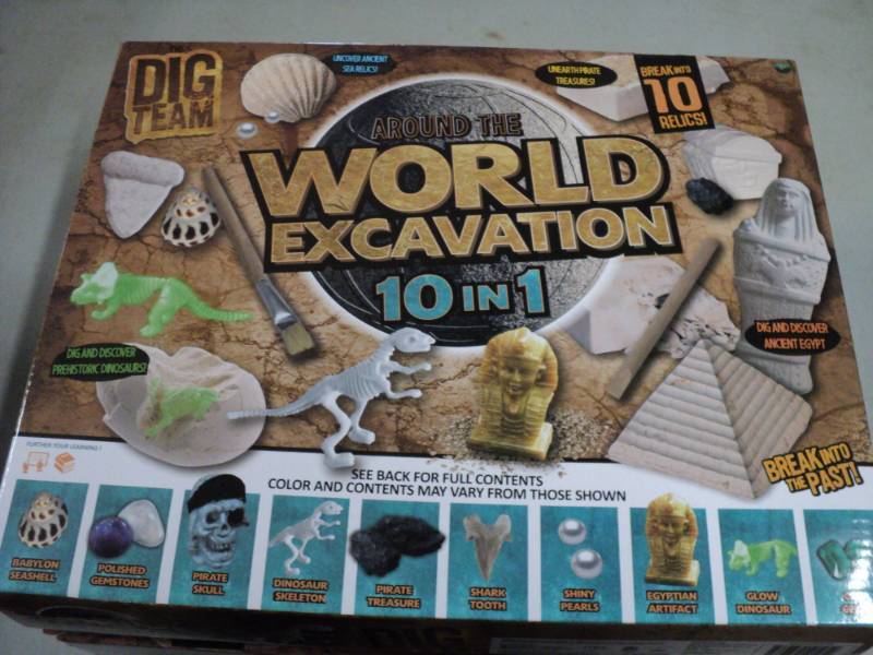 lot 19 image: World Excauation 10 in 1 Game...