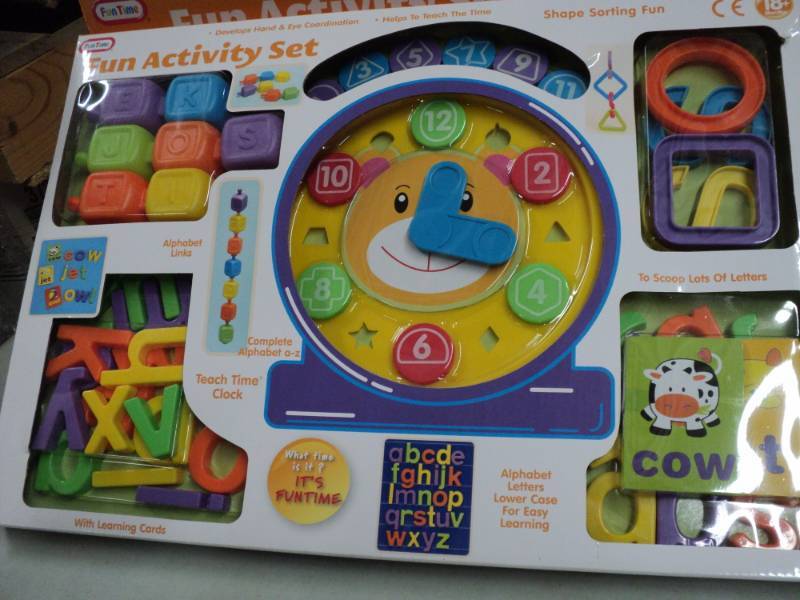 lot 29 image: Fun Activity Set...