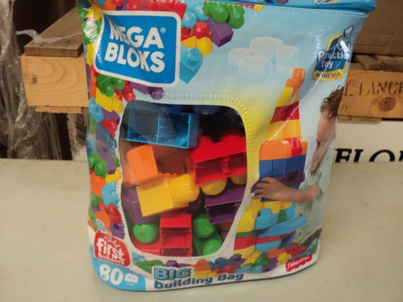 lot 86 image: Mega Bloks...