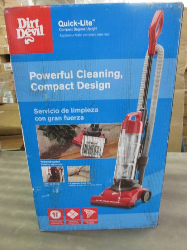 lot 1 image: Dirt Devil Quick-Lite Compact Bagle...