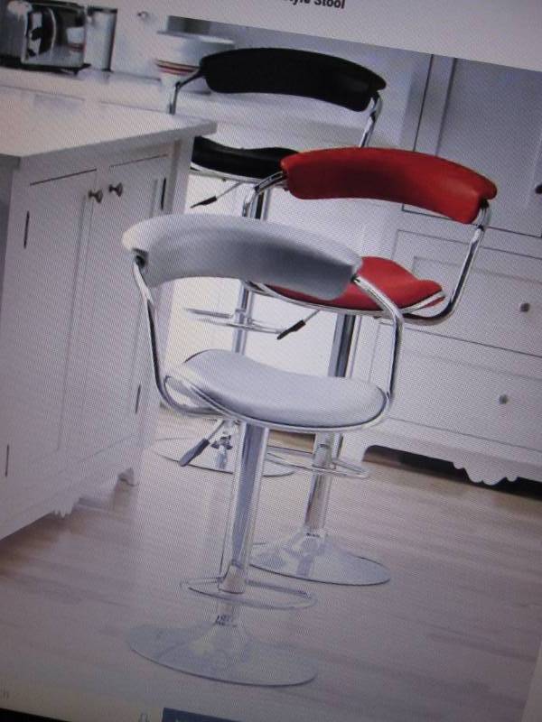 lot 40 image: Arm Style Stool in Black open box R...