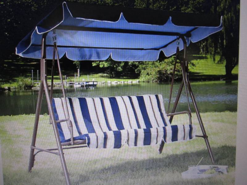 lot 69 image: Striped Lawn Swing open box Retail ...
