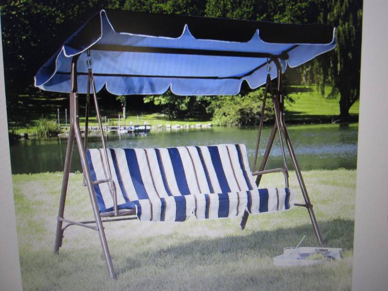 lot 70 image: Striped Lawn Swing open box Retail ...