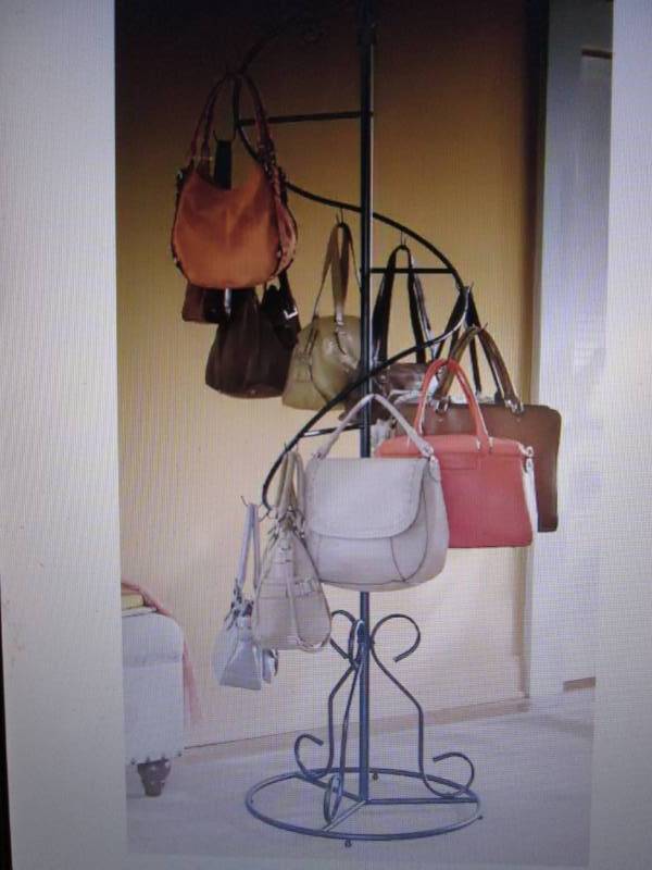 lot 102 image: Purse Caddy open box Retail $79.99 ...