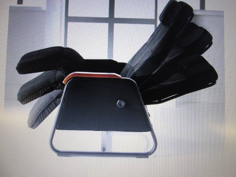 lot 132 image: Zero Gravity Chair open box Retail ...