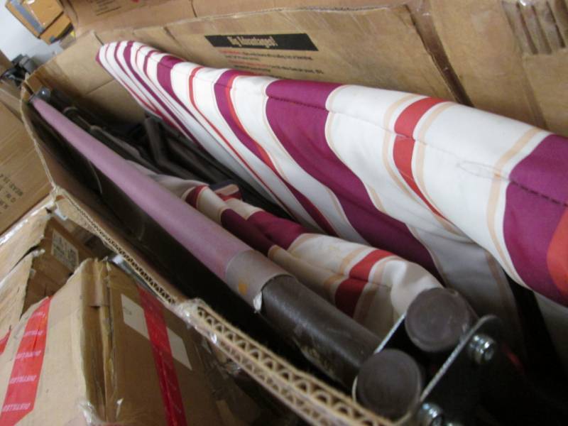 lot 135 image: Striped Lawn Swing open box Retail ...