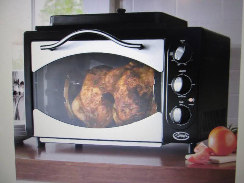 lot 153 image: 10-In-1 Everything Oven by Ginnys ...