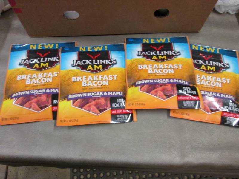 lot 225 image: 4- 2.85 oz Jack Links Breakfast Bac...