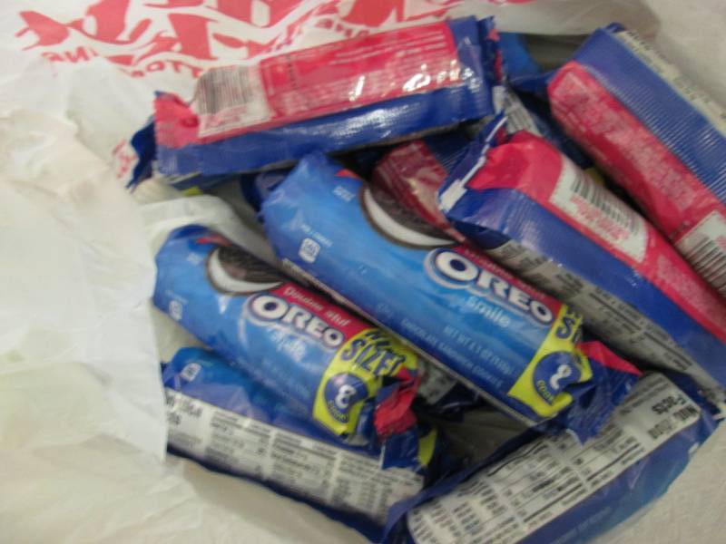 lot 244 image: 12- 4.1 oz Oreo King Size Double St...