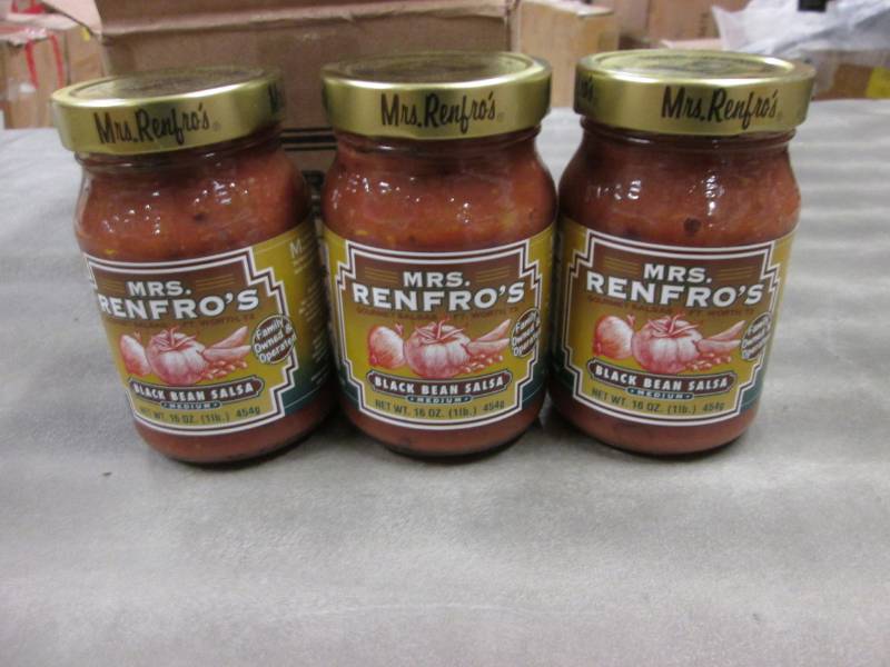 lot 282 image: 3 - 16 oz Mrs. Renfros Black Bean ...