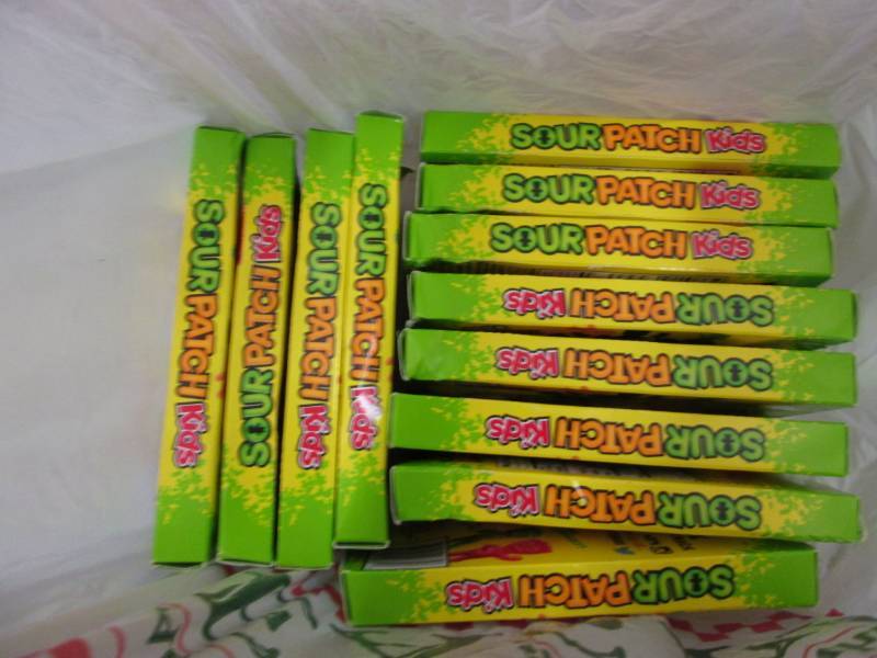 lot 312 image: 12- 3.5 oz Sour Patch Kids Candy...