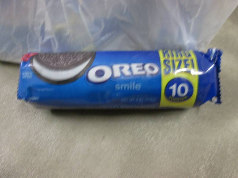 lot 313 image: 12- 4 oz Oreo King Size Cookies...