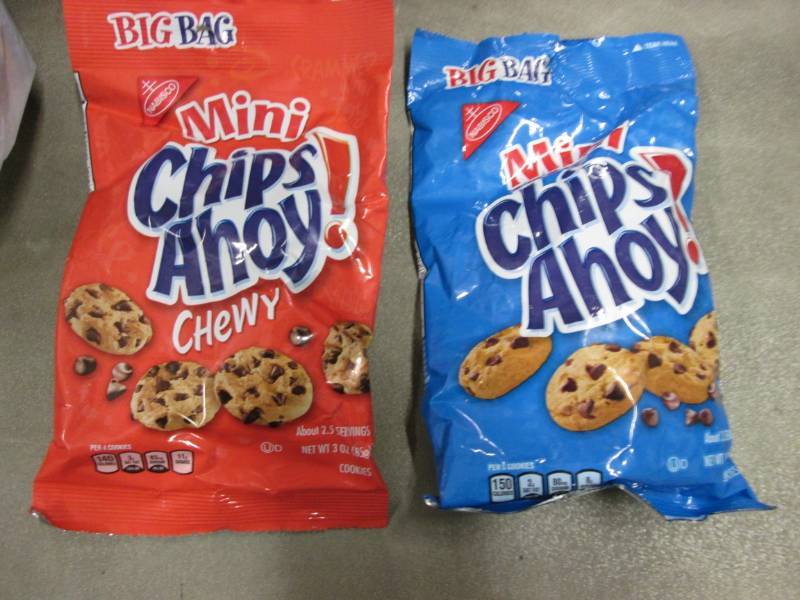 lot 336 image: 12- 3 oz Chips Ahoy Minis...