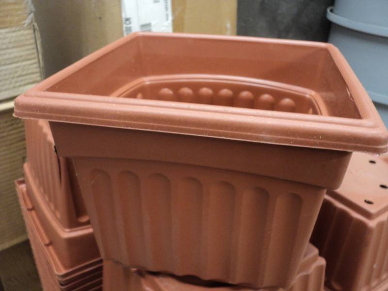 lot 163 image: Lot of 40 - 9 square x 7 Hight Po...