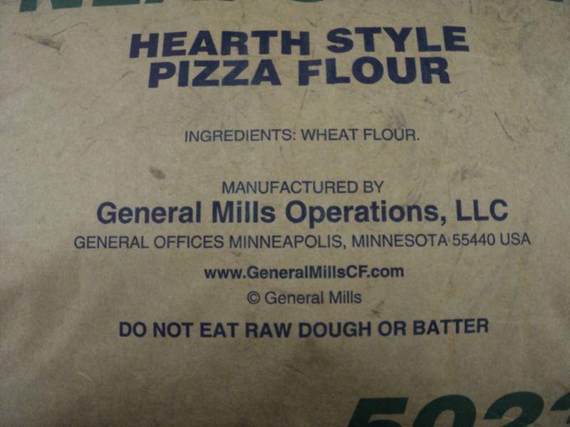 lot 176 image: 50 lb Bag Gold Metal Neapolitan Hea...