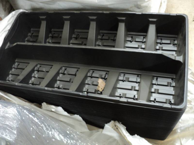 lot 183 image: Case of 100 Trays for Pots 12 pots...
