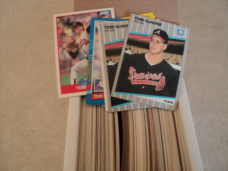 lot 21 image: Box of Tom Glavine Cards...