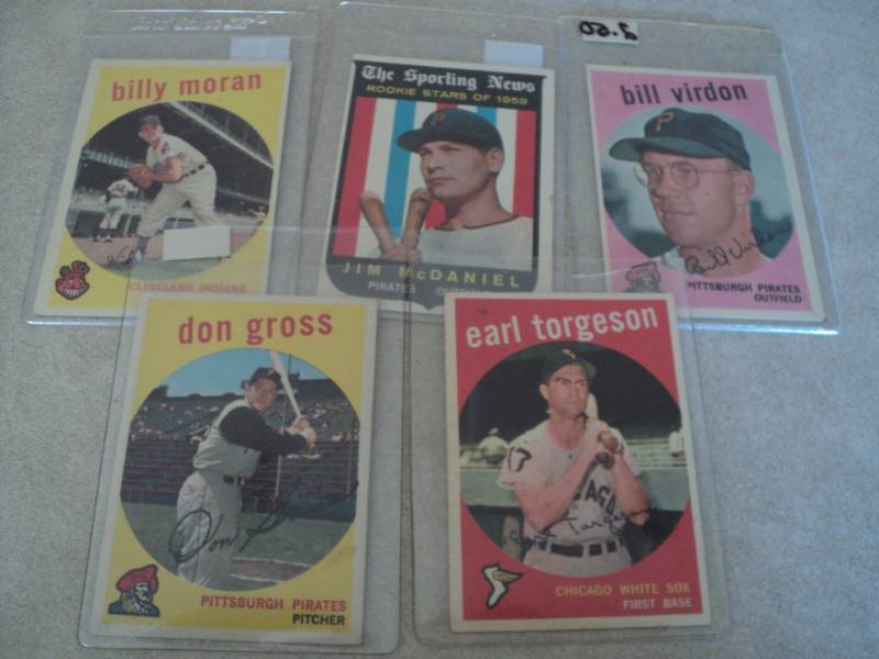 lot 59 image: 5 1959 Topps Baseball Cards...