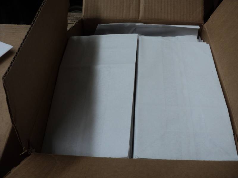 lot 282 image: Box of 1000 Wax Paper Bags...