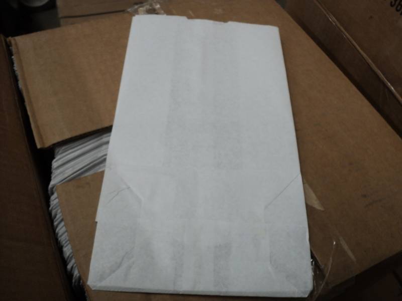 lot 283 image: Box of 1000 Wax Paper Bags...