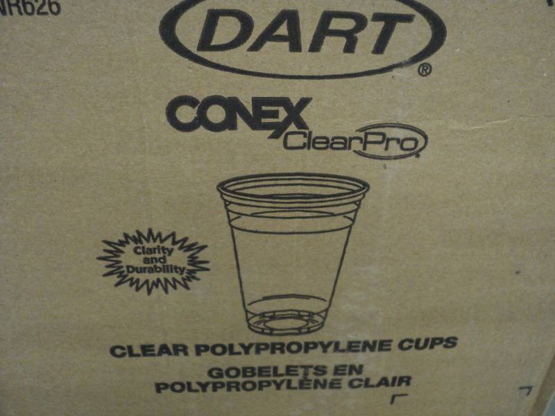 lot 286 image: Case of 600 - 20 oz Clear Poly Prop...
