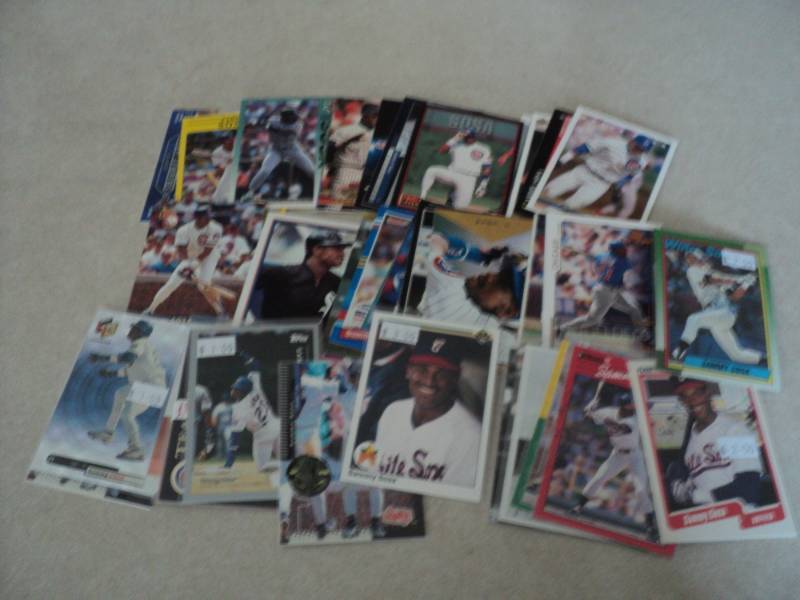 lot 76 image: 50 Sammy Sosa Cards...