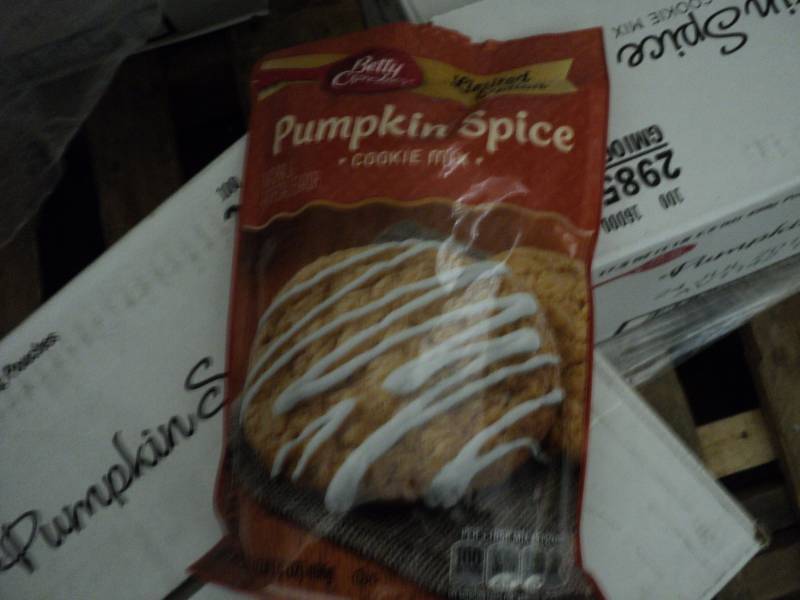 lot 325 image: Lot of 2 Cases Pumpkin Spice Cookie...