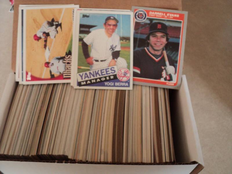 lot 143 image: Box of Baseball Star Cards...