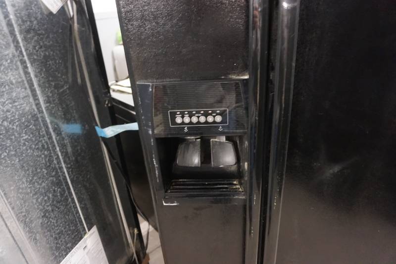 lot 5 image: Whirlpool Model ED2FHEXSB04 21.8 Cubic Foot Side By Side Refrigerator Freezer