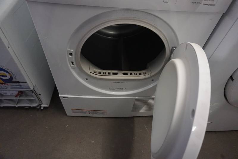 lot 50 image: Bosch Axxis One Electric Cloths Dryer