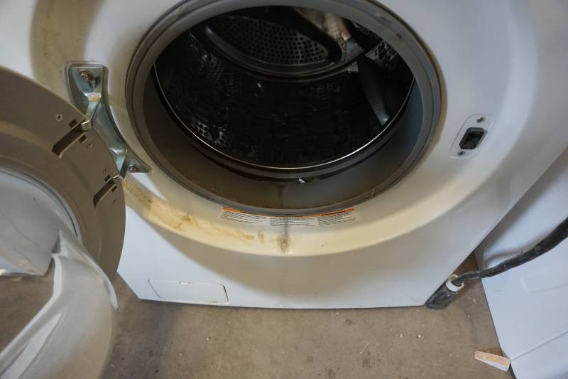 lot 57 image: LG Model WM2018CW Front Load Washing Machine