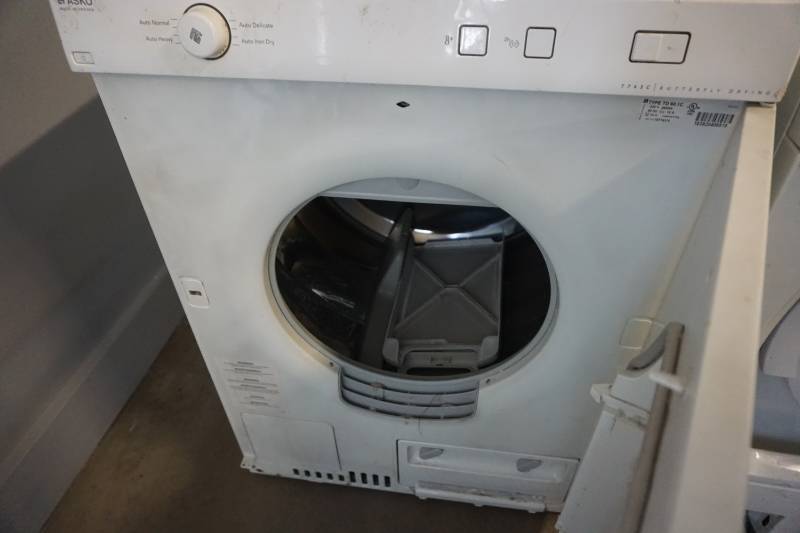 lot 60 image: Asko Model T743C Butterfly Electric Cloths Dryer