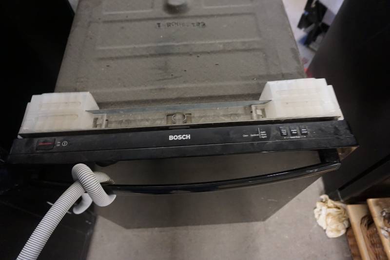 lot 38 image: Bosch Brand Dishwasher