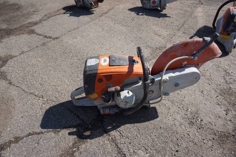lot 25 image: Stihl Model TS700 Gas Powered Chop Saw