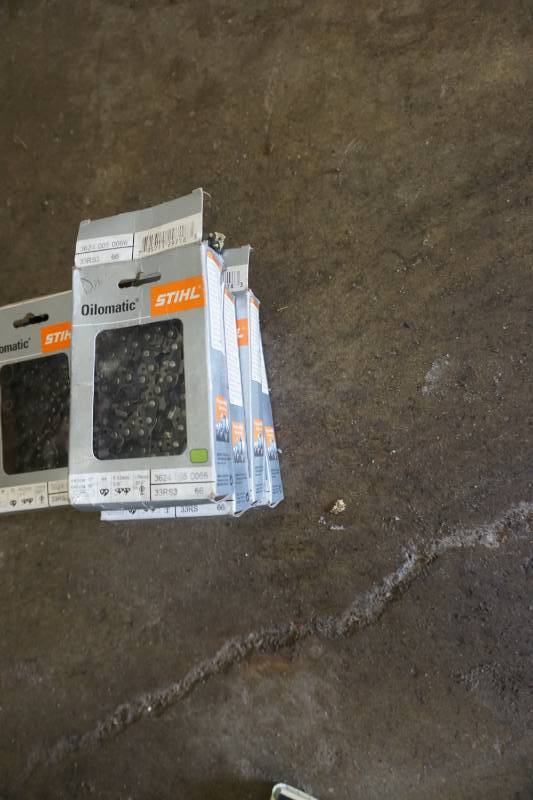 lot 13 image: Lot of 7 -  Stihl Oilomatic 18 Chain Saw Blades