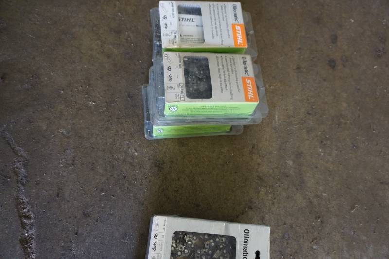lot 14 image: Lot of 6 -  Stihl Oilomatic 18 Chain Saw Blades