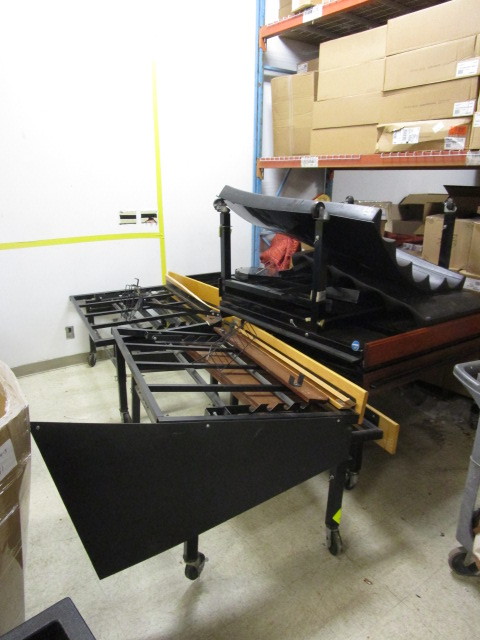 MERCHANDING CARTS FOR PARTS