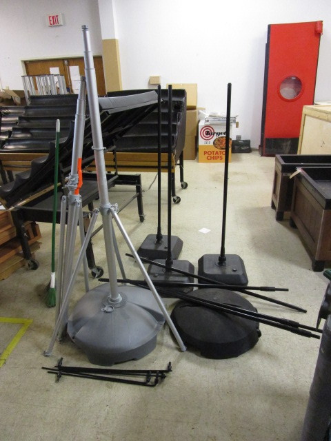 SIGN BASES AND ACCESSORIES
