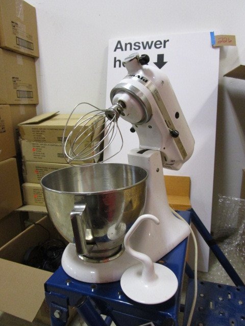 KITCHEN AID CLASSIC MIXER